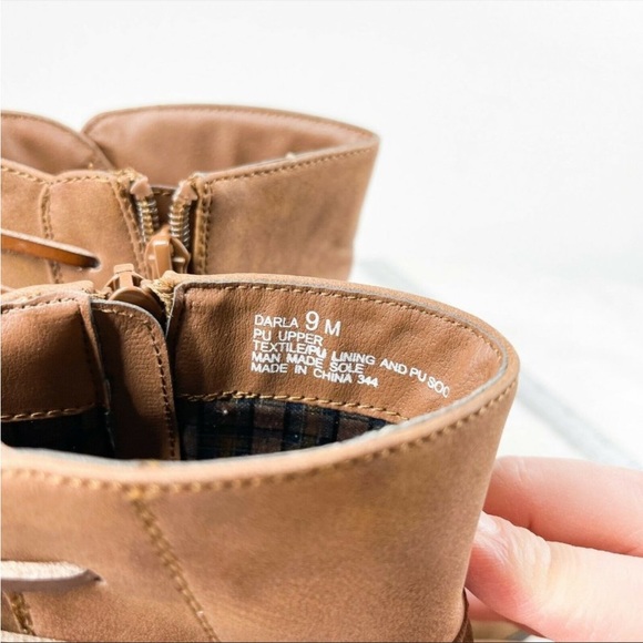 Madden Girl Tan Stylish Leather Darla Side Zip Block Heel Ankle Boots 9M - Picture 8 of 9